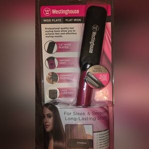 Westinghouse Black and Pink Electric Flat Iron BRAND NEW/NEVER OPENED